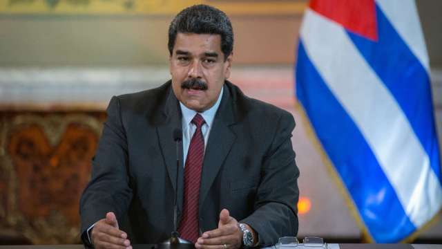 川普證實美軍空襲委內瑞拉!稱馬杜洛總統夫婦已被捕並遣送出境。(圖:Shutterstock)