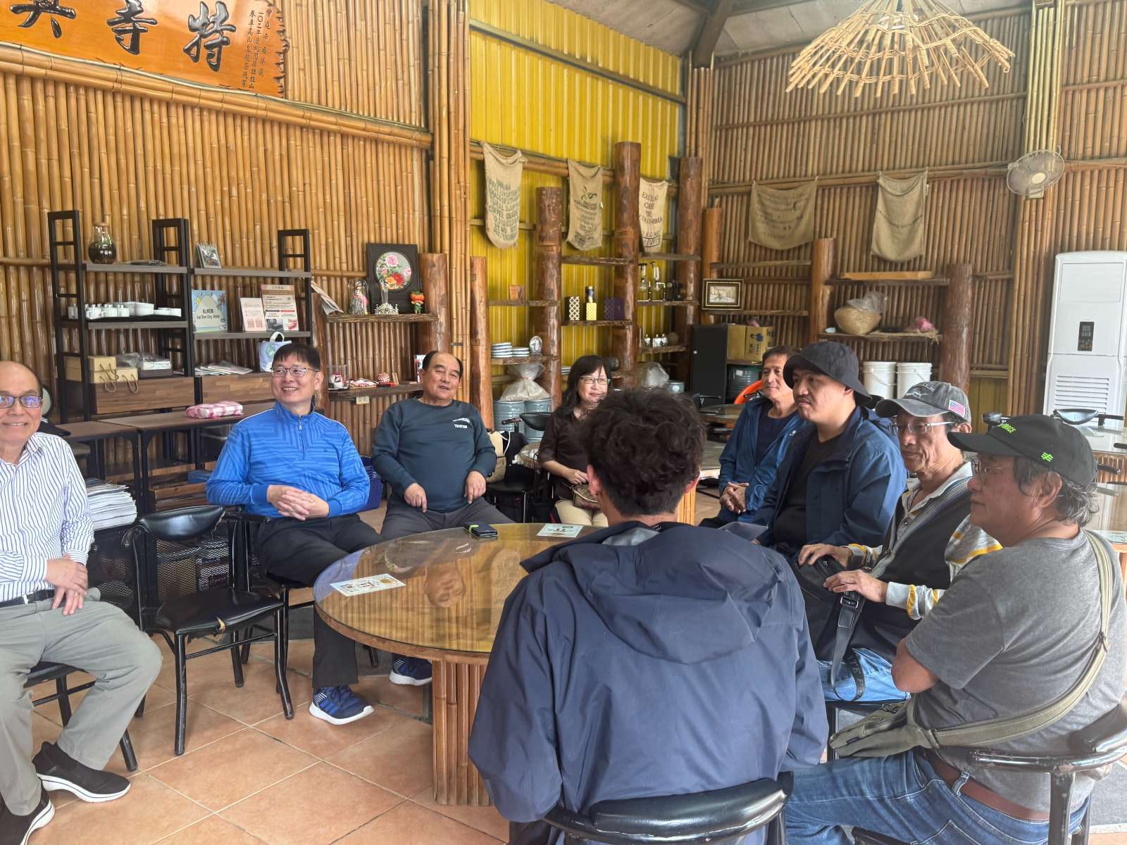 強化能源韌性。政府在2025年的能源政策中，特別鎖定全台184個易受災的偏遠地區（包含復興區），積極推動在地能源發展以強化供電穩定性。