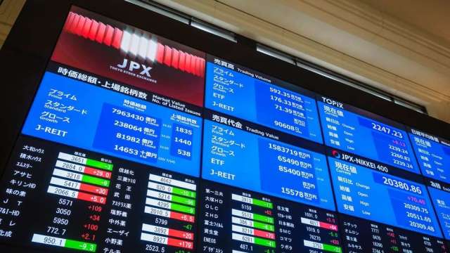 〈日股盤後〉AI、軍工股狂飆 日經指數開紅盤噴漲1493點 突破5萬1大關。(圖:shutterstock)