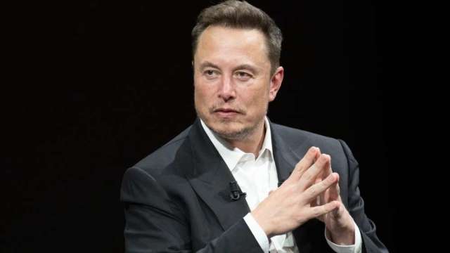 輝達端出自駕車AI新模型 馬斯克潑冷水直指「長尾問題」。(圖:shutterstock)