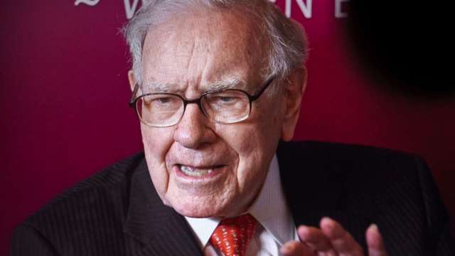 潘朵拉盒子已開啟！股神巴菲特再次示警：AI的危險不亞於核武器（圖：Shutterstock）