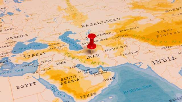 伊朗總統說，襲擊最高領袖哈米尼等同「發動全面戰爭」。（圖：Shutterstock）