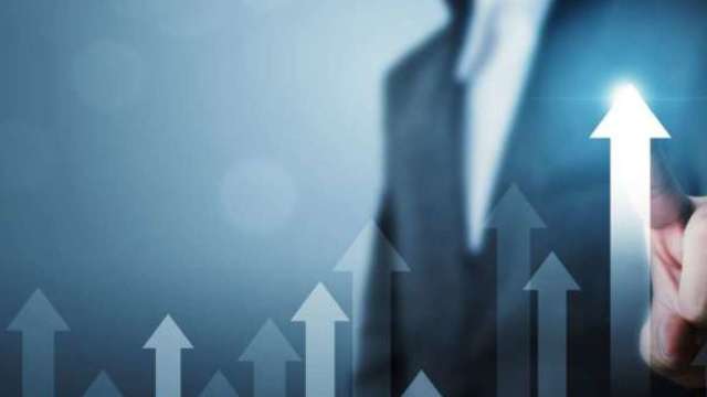 記憶體、PCB、CCL都進入超級週期！台股又創高！還有低基期股嗎？(圖:shutterstock)