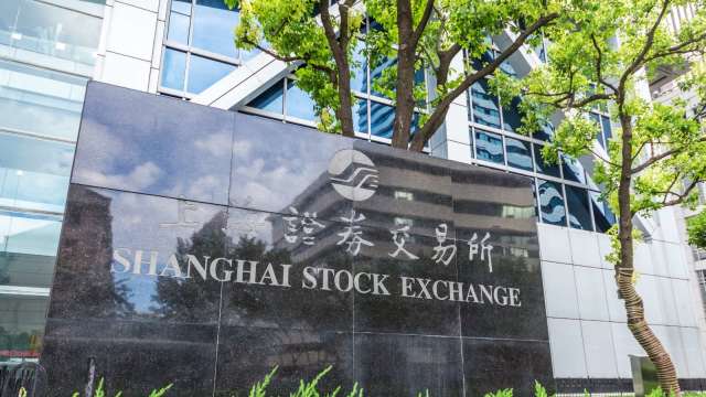 〈陸股盤後〉三大指數放量走升 光電、商業航太族群領漲 滬指三連紅（圖：Shutterstock）