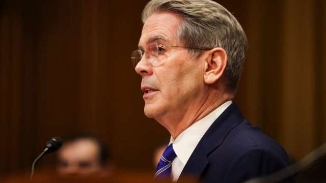 貝森特怒嗆卡尼立場大轉彎 警告加拿大恐替中國開後門。(圖:shutterstock)