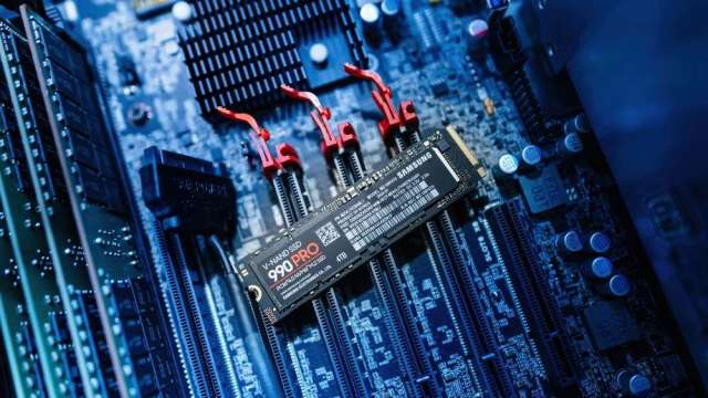 AI換人當家!記憶體巨頭挾「議價權」接棒晶片商 成下一波錢脈。(圖:shutterstock)