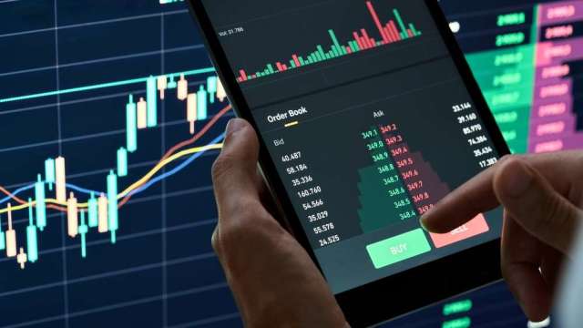 〈焦點股〉除息後「甜甜價」周湧1.8萬人卡位 00881市價續漲1%。(圖:shutterstock)