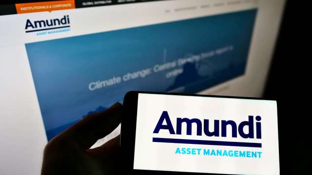 美孤立主義日益高漲！東方匯理：資本正逃離美元 我們持續增持黃金（圖：Shutterstock）