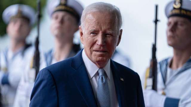 拜登罕見發聲！譴責ICE槍殺普雷蒂、痛批川普政府背叛美國核心價值。（圖：Shutterstock）