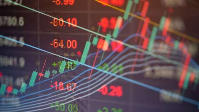 今年來最強主動ETF!00988A股價強彈創新高 連5日吸金5億元。(圖:shutterstock)