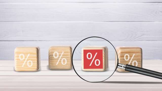 台股直衝33000!?還有哪些股票能買? (圖:shutterstock)