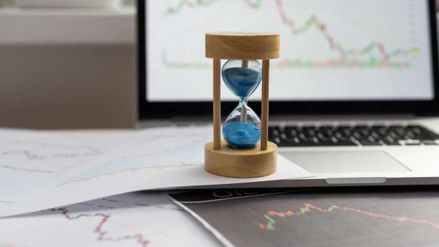 記憶體漲價效應擴散,產業鏈啟動輪動行情 (圖:shutterstock)