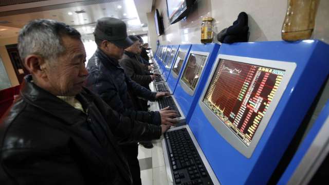 三大指數漲跌互見，滬深兩市成交額放大。（圖：Shutterstock）