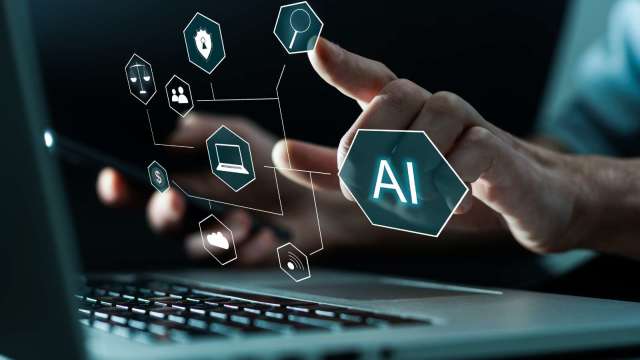 《價值型投資 最新產業研究報告》高速光纖規格持續升級，光聖（6442-TW）站在 AI 資料中心流量入口   (圖:shutterstock)