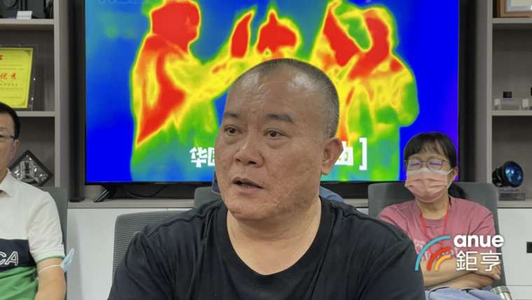 華國光學總經蔡明宗。(鉅亨網記者張欽發攝)