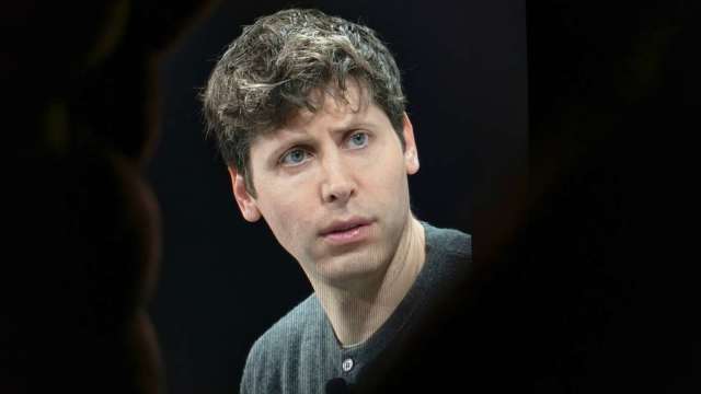 輝達盤後反彈 阿特曼否認OpenAI對輝達晶片不滿意 (圖:shutterstock)