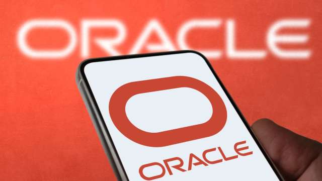 甲骨文股價八連跌逾20年最慘 雙重壓力夾擊 (圖:Shutterstock)