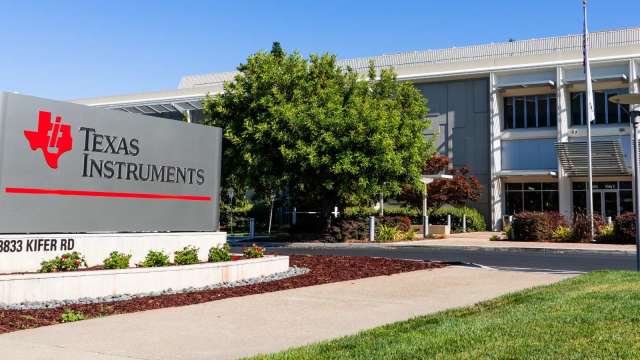 從資料中心到邊緣AI！德儀、英飛凌、高通血拼端側晶片王座 半導體併購潮加速蔓延(圖:shutterstock)