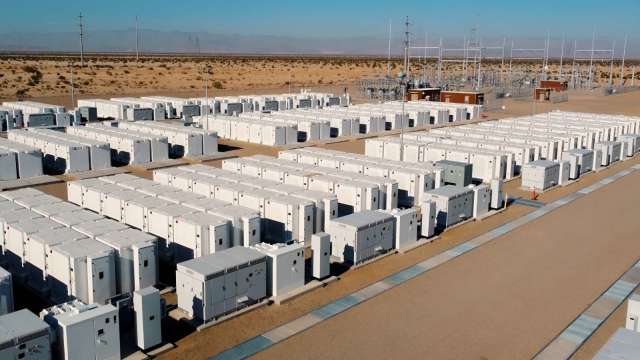 一邊取消電動車產能一邊搶進儲能系統！北美電池廠借AI東風復活閒置產線(圖:shutterstock)