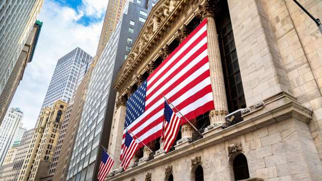 標普500指數一周內急轉超買、超賣，暗示更大波動才剛開始？(圖：Shutterstock)