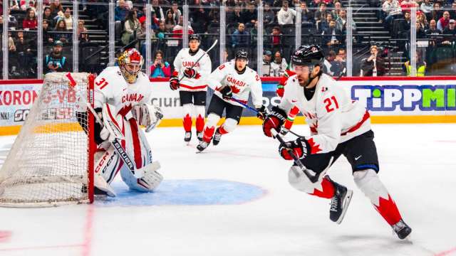 美加關係緊張 冰球受波及 加國網友嘲諷：川普應該很久沒看球了(圖:shutterstock)