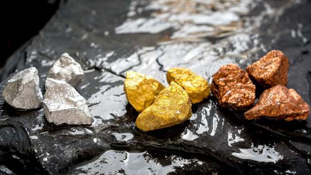 不止黃金！高盛：銅鋁逆勢飆漲 全因各國掀「保險式」囤貨潮 (圖:shutterstock)