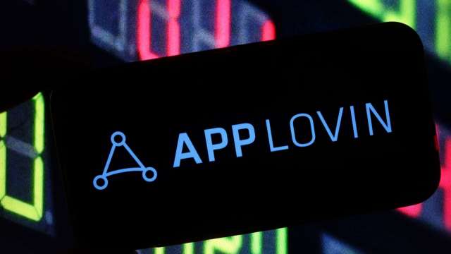 業績炸裂卻遭拋售？AppLovin營收利潤雙超預期 CEO：市場「過度恐慌」(圖:shutterstock)