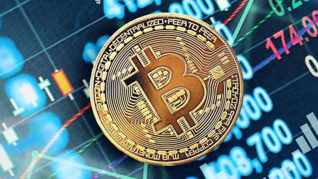 比特幣「馬」上慘摔21%！富達建議後市關注200週移動均線 2大因素牽動幣圈。（圖: shutterstock)