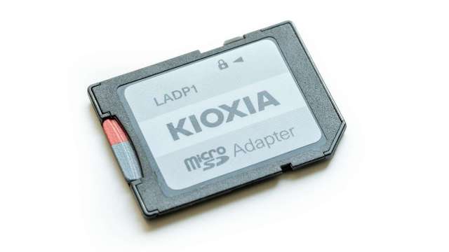 鎧俠早盤噴高超12%  三星等南韓記憶體族群同樣開漲 (圖：shutterstock)