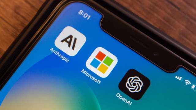 AI「超級代理」大戰打響！OpenAI、Anthropic全力瞄準四大領域 挑戰「微軟們」的軟體帝國(圖:shutterstock)