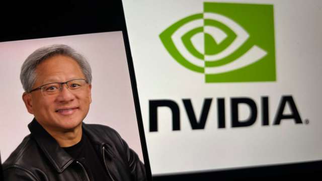 黃仁勳罕見逐桌敬酒 預告GTC 2026將推出「震驚世界」的新晶片(圖:shutterstock)