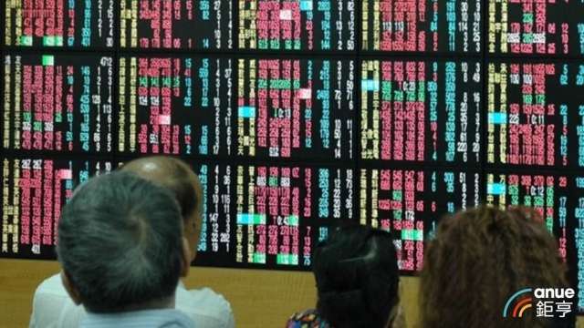 〈台股風向球〉金馬開紅盤奔向3萬4?兩大變數釀短壓 關注五大族群走勢。(鉅亨網資料照)
