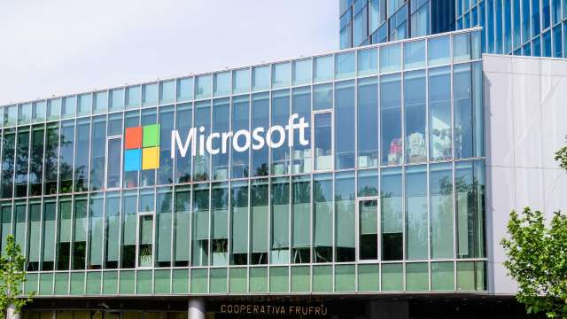 近十年罕見訊號 微軟逼近關鍵200周均線 (圖:shutterstock)