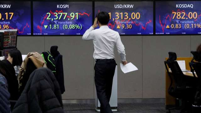 韓股狂瀉12%觸發熔斷！Kospi、Kosdaq暫停交易20分鐘 (圖:Reuters/TPG)