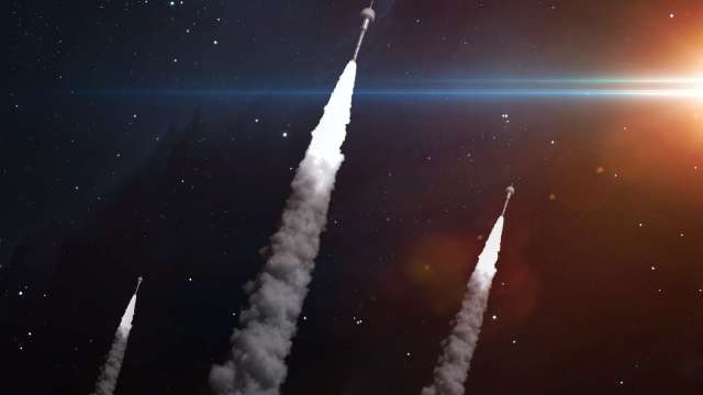 汽油價格「升如火箭、跌如羽毛」川普面臨能源政治考驗 (圖：shutterstock)