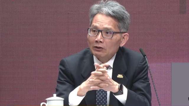 經濟部次長賴建信於院會後記者會報告。（圖：行政院開麥啦）