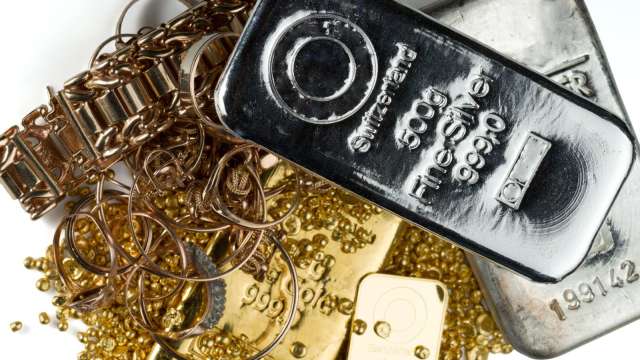 中東衝突急遽升溫！伊朗擊落美軍加油機 市場避險情緒激升 金價重返5100 銀價漲逾1.1%(圖:shutterstock)