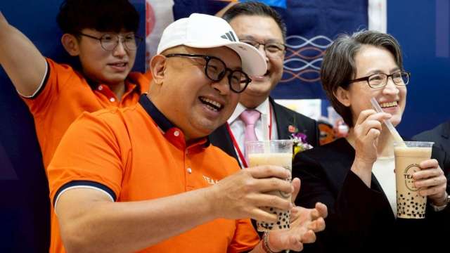 副總統蕭美琴:參與加盟、服務業也能共享經濟成長果實，政府續推AI協助品牌走向國際。(圖:總統府提供)