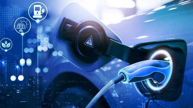 油價漲破100美元只是開始？還有更大黑天鵝？醞釀下波殺機？  (圖:shutterstock)