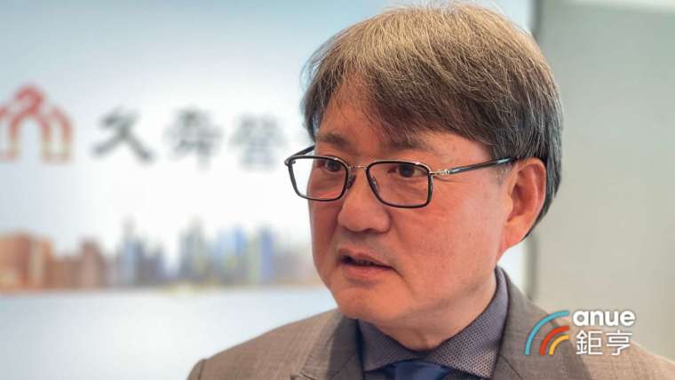 久舜營造董事長林世貞。(鉅亨網記者張欽發攝)