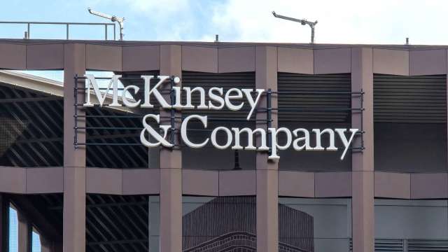 OpenAI攜手四大諮詢巨頭加速企業AI落地：麥肯錫、BCG、埃森哲與凱捷全面合作。(圖：Shutterstock)