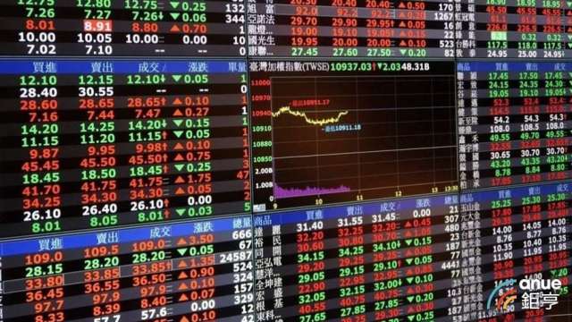 cover image of news article