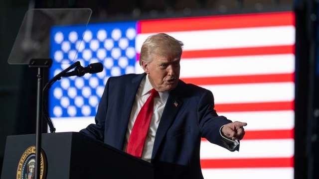 川普政策急轉彎內幕曝光：四國奔走斡旋 美伊將面對面談判。(圖:shutterstock)