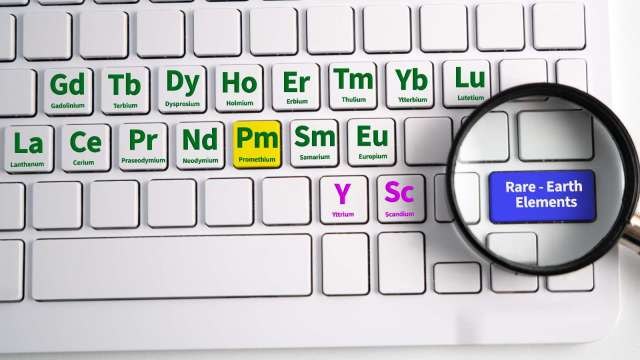 釔鈧短缺！美半導體晶片產業供應鏈正被中國資源「鎖喉」 (圖:shutterstock)