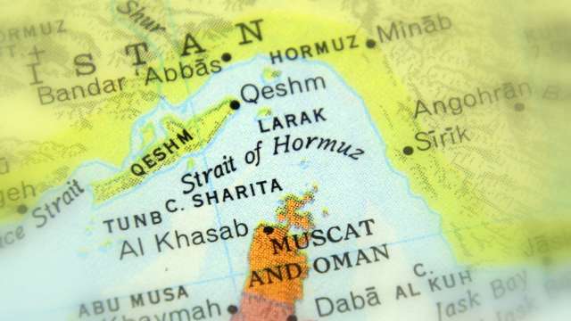 傳伊朗收取荷莫茲海峽通行費 每趟200萬美元 (圖：shutterstock)