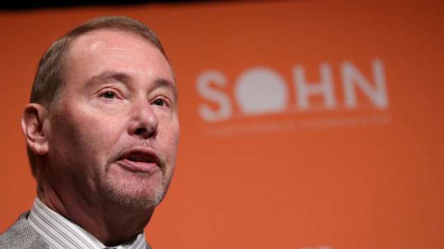 新債王岡拉克：美股還不到買點、抄底黃金的時候到了 (圖:Reuters/TPG)