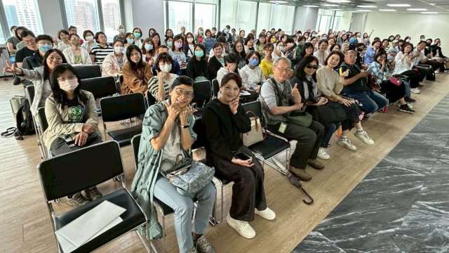 信義房屋推動的公益學習平台「信義學堂」，今年首度跨出台北市，並於信義房屋中部服務總部舉辦外縣市首場講座。(圖：信義房屋提供)