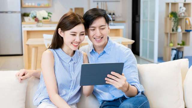 cover image of news article