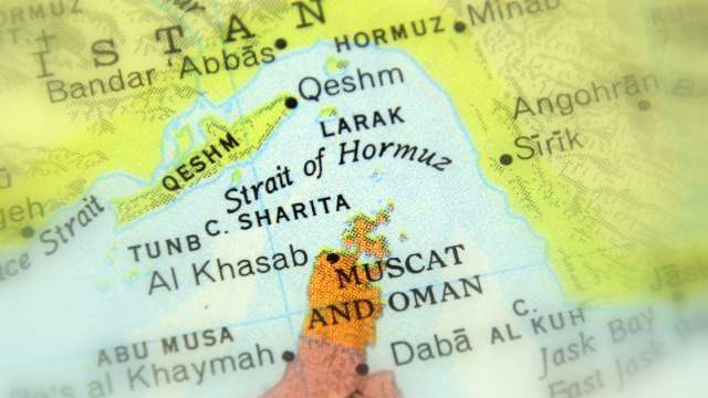 以色列襲黎巴嫩後 伊朗再次「全面封鎖」荷姆茲海峽 (圖:shutterstock)