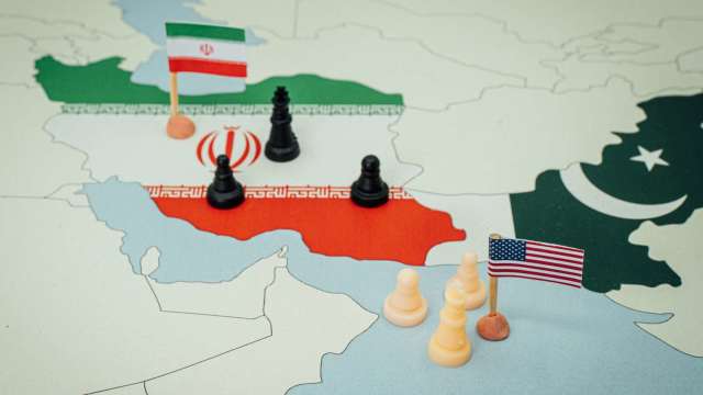 美伊談判在即！華郵專欄：川普已放棄伊朗「無條件投降」美以在最終目標上將陷分歧(圖:shutterstock)